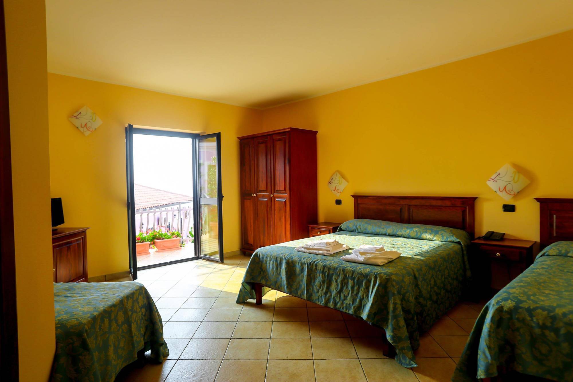 Villaggio Hotel Lido San Giuseppe Briatico Kültér fotó